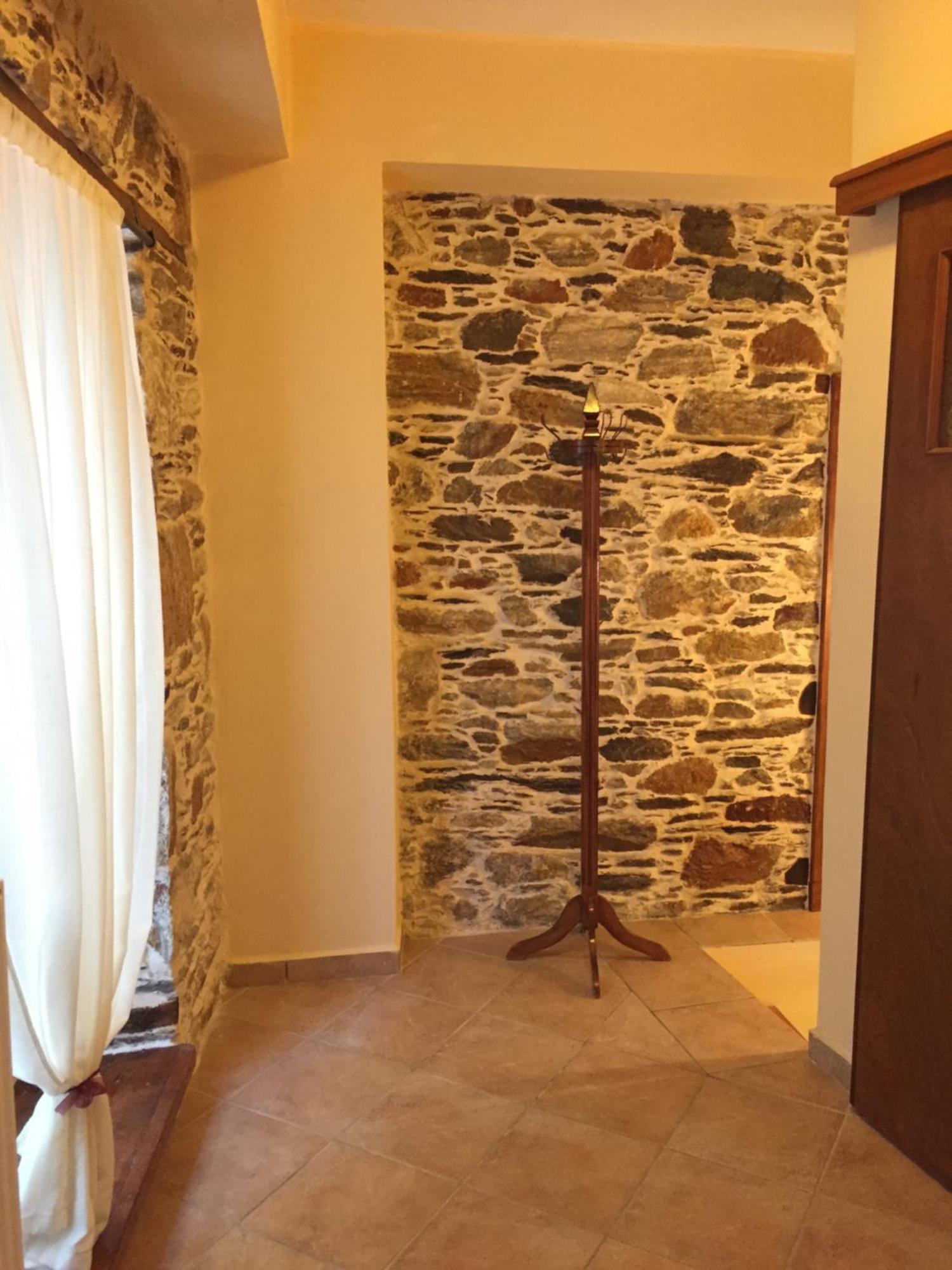 Apartment 1872 Tonia, Two Level Cozy Stony *